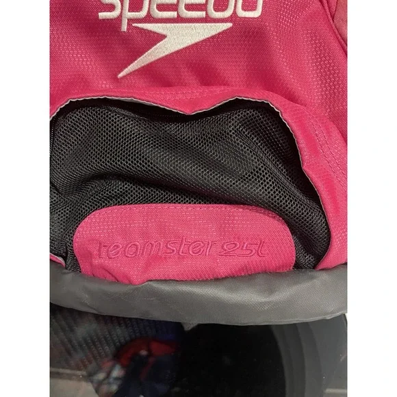 Speedo Teamster Backpack 25L Pink Colorful Waterproof Wet Swimming Bag Roomy - Picture 2 of 3